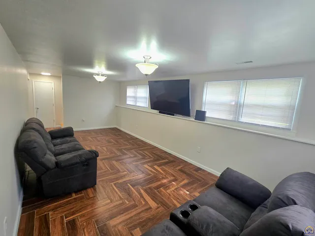 $179,900 | 3641 Pennsylvania Avenue, Topeka, KS 66605