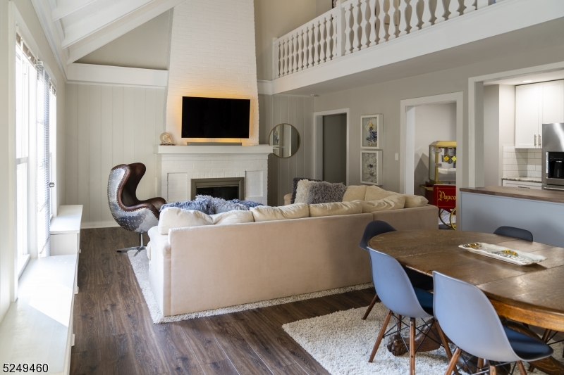 18 The Crescent, Montclair, NJ 07042 Compass