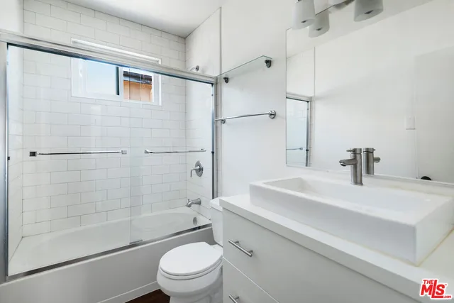 $2,950 | 550 North Croft Avenue, Unit 8, West Hollywood, CA 90048