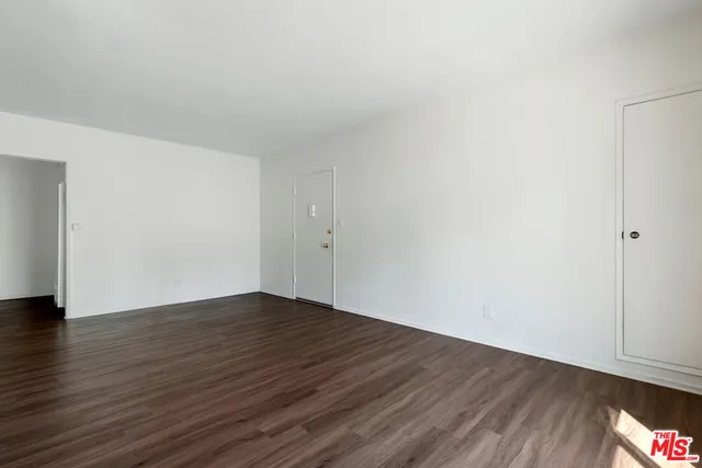 $2,950 | 550 North Croft Avenue, Unit 8, West Hollywood, CA 90048