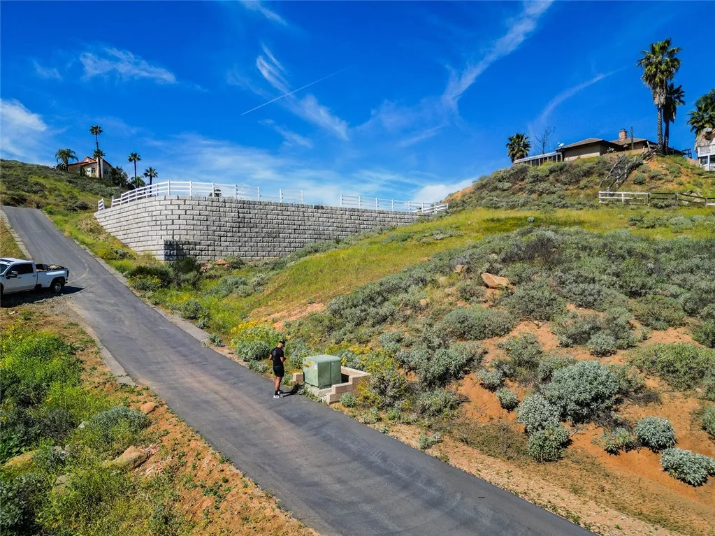 0 Seven Hills Drive Riverside, CA 92505 - Photo 5 of 11 a view of a yard with an ocean