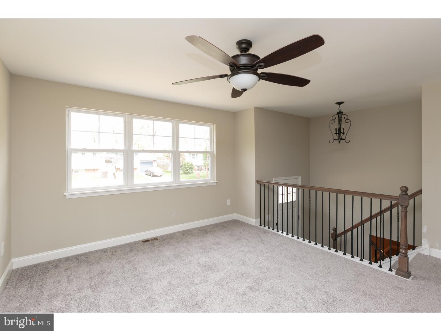 38 Congress Road Pine Hill, NJ 08021 - Photo 3 of 18