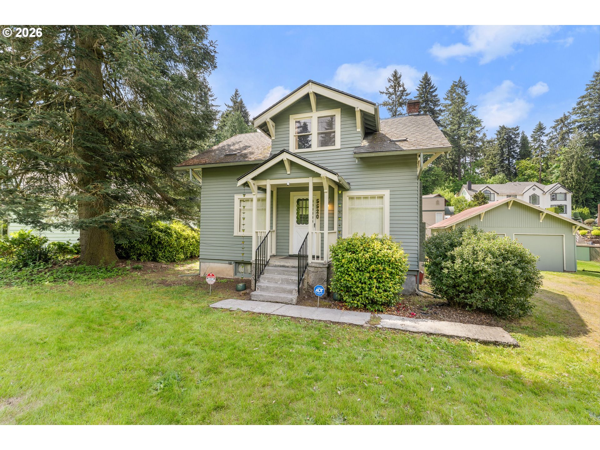 5520 Southeast Aldercrest Road Milwaukie, OR 97222 - Photo 3 of 35