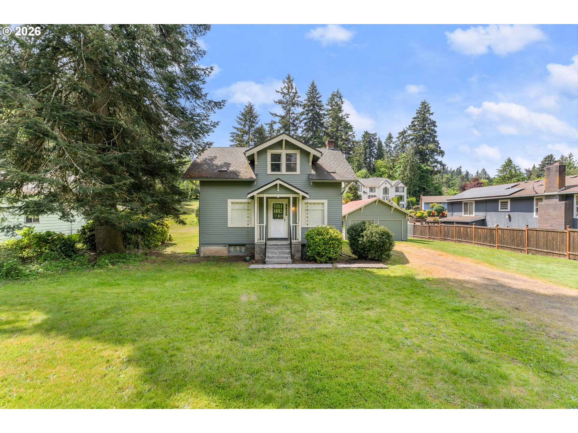 5520 Southeast Aldercrest Road Milwaukie, OR 97222 - Photo 4 of 35