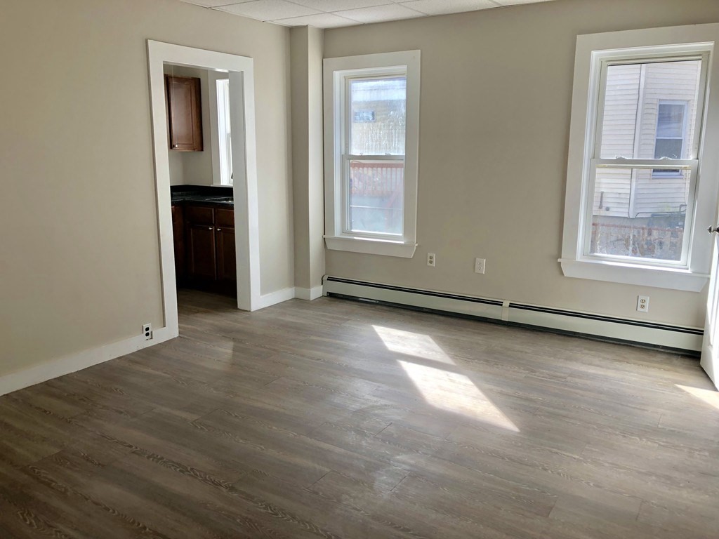 52 Hodges Avenue Taunton, MA 02780 - Photo 5 of 11