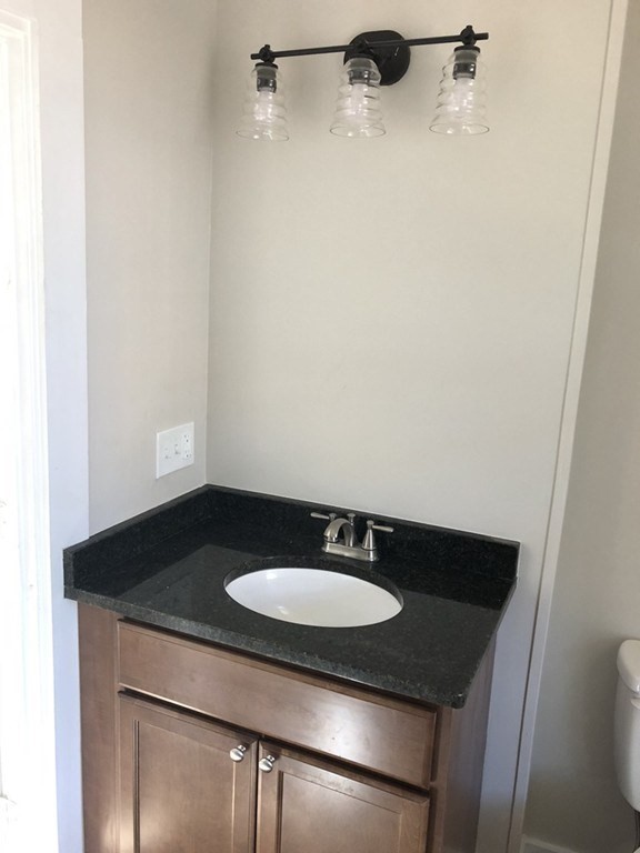 52 Hodges Avenue Taunton, MA 02780 - Photo 9 of 11