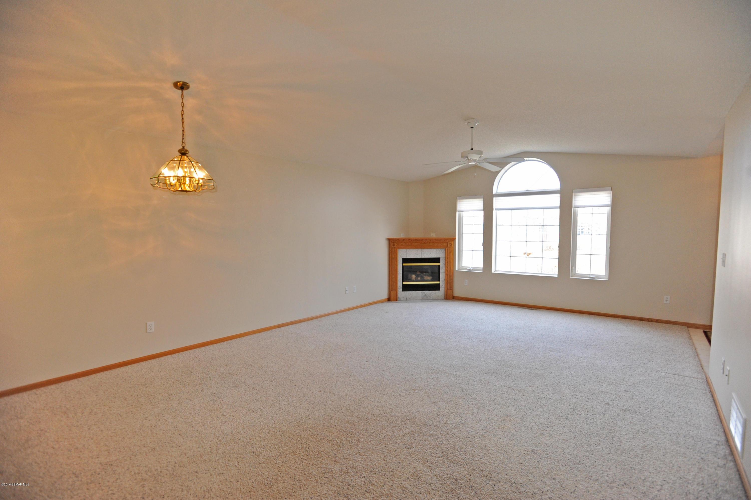 4915 33rd Avenue Northwest Rochester, MN 55901 - Photo 4 of 13 Gallery Image 4