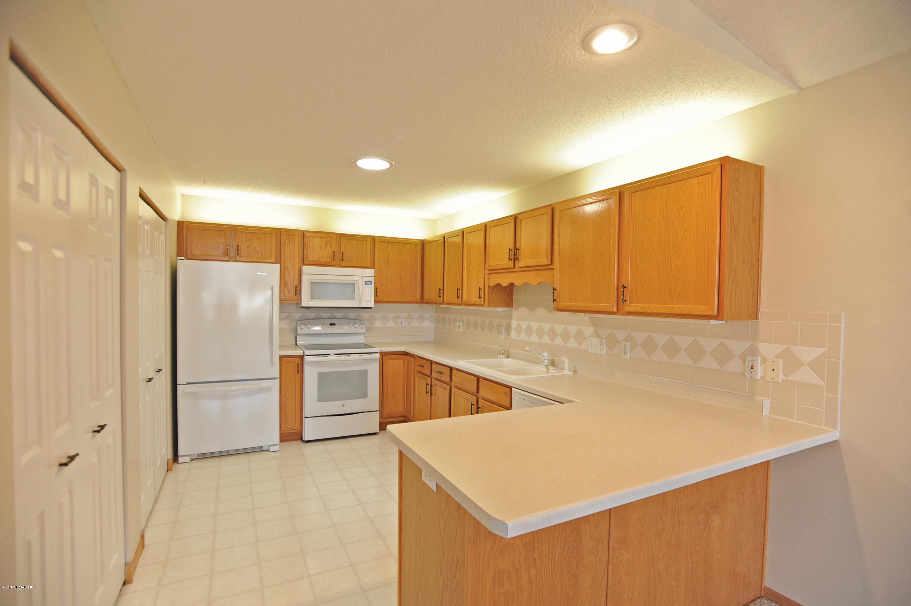 4915 33rd Avenue Northwest Rochester, MN 55901 - Photo 5 of 13 Gallery Image 5