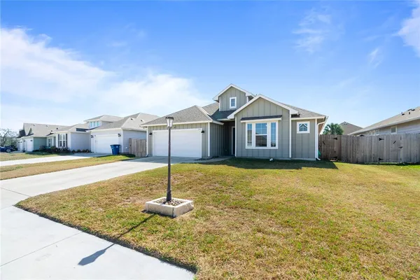 $365,000 | 134 Shady Terrace Lane, Rockport, TX 78382