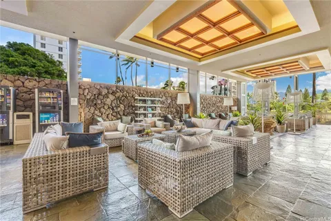 $380,000 | 445 Seaside Avenue, Unit 3505, Honolulu, HI 96815