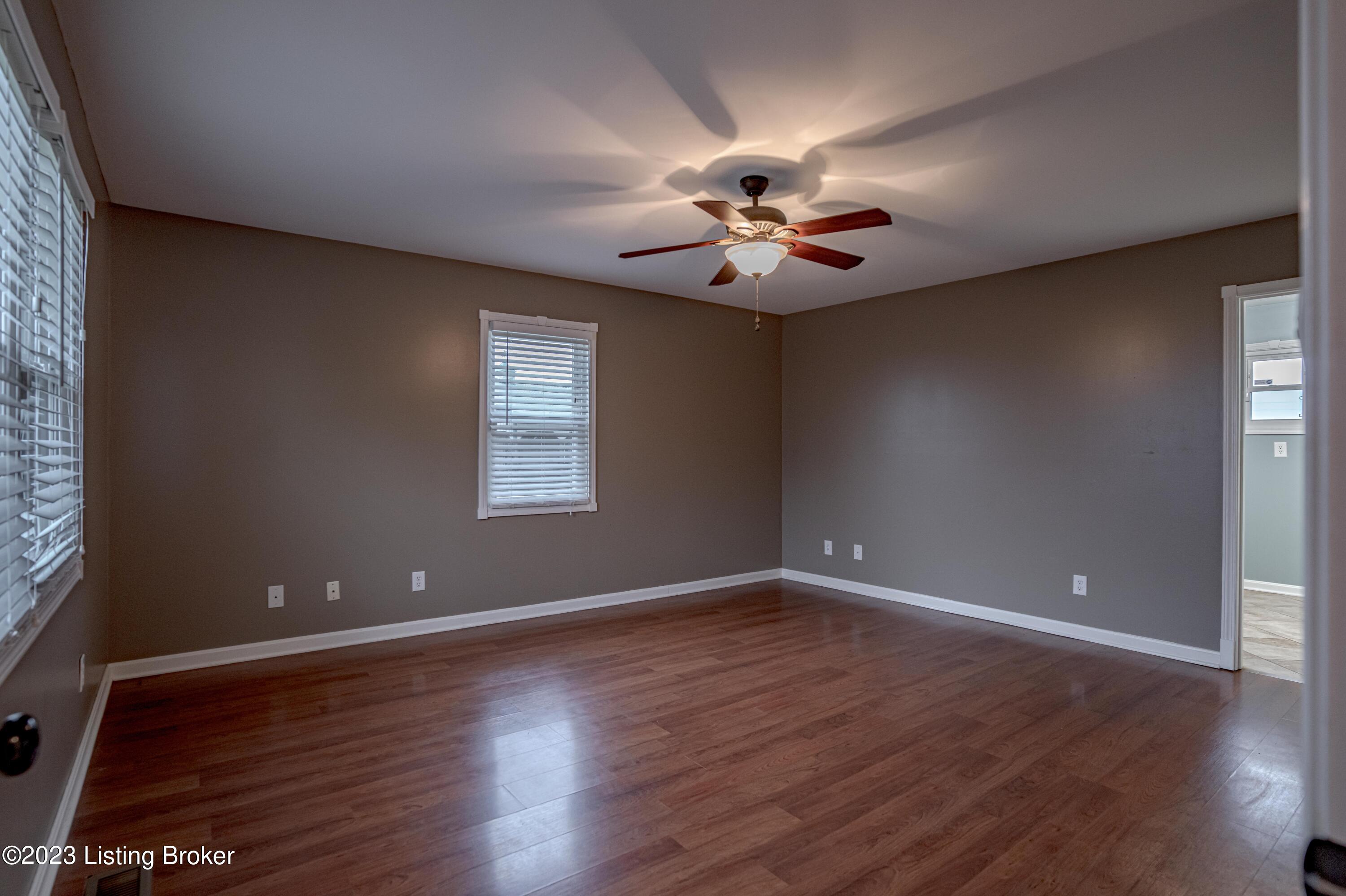 1039 Stapleton Road Shelbyville, KY 40065 - Photo 54 of 98 DSC05375