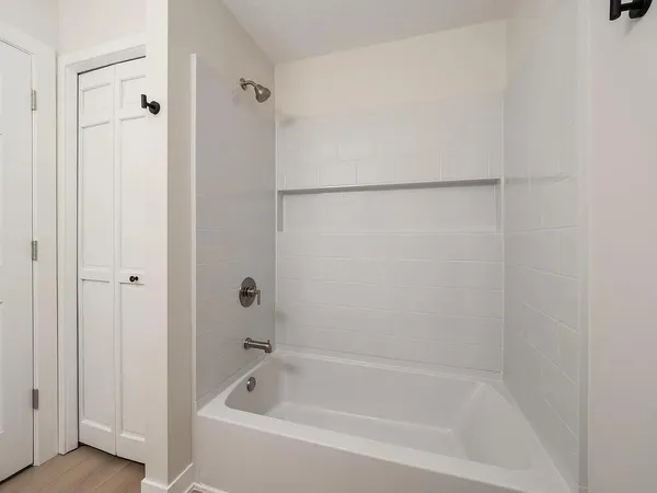 $3,995 | 7783 Kingsview Lane North, Maple Grove, MN 55311