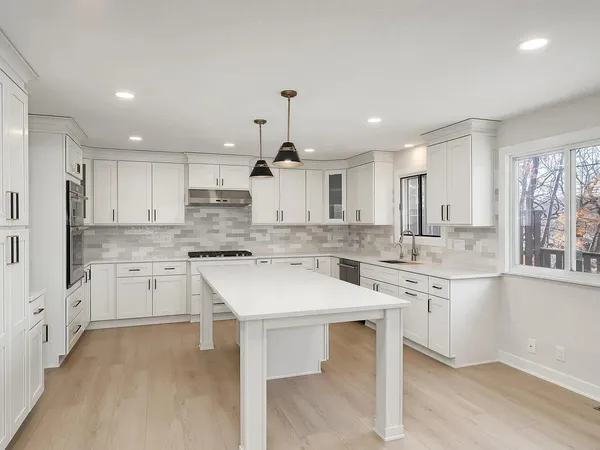 $3,995 | 7783 Kingsview Lane North, Maple Grove, MN 55311