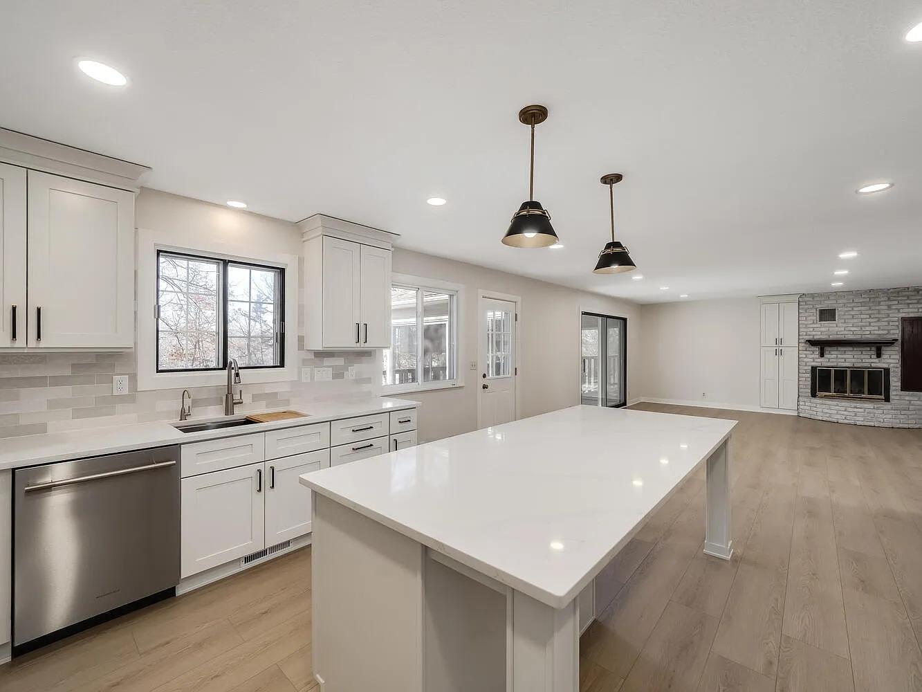 7783 Kingsview Lane North Maple Grove, MN 55311 - Photo 5 of 31