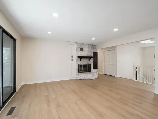 $3,995 | 7783 Kingsview Lane North, Maple Grove, MN 55311