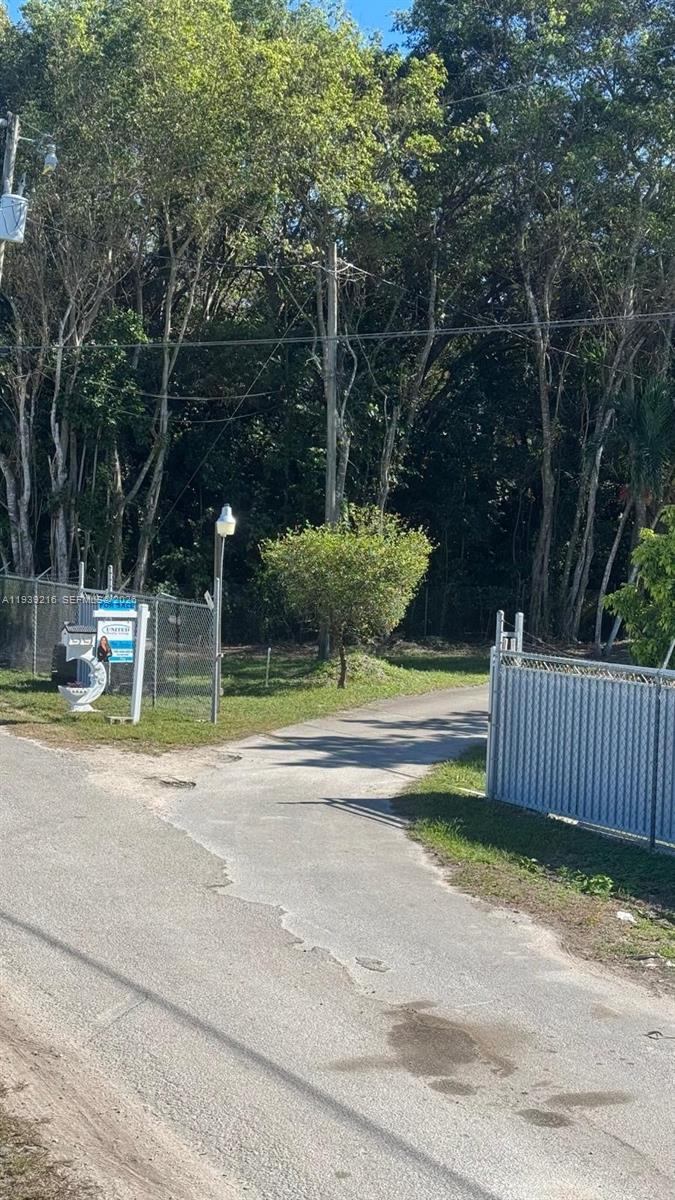 17540 Southwest 254th Street Homestead, FL 33031 - Photo 24 of 85