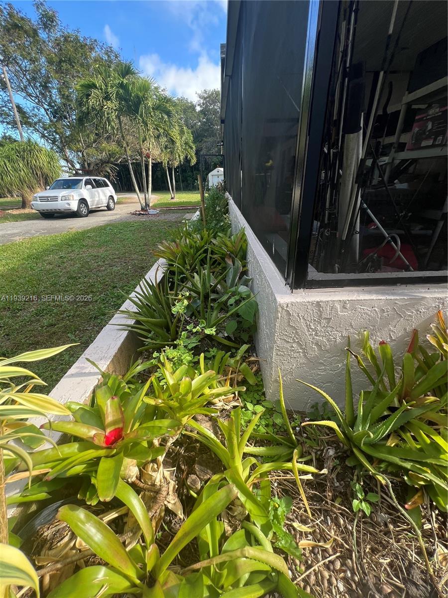 17540 Southwest 254th Street Homestead, FL 33031 - Photo 5 of 85