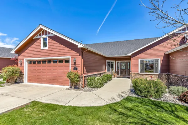 $535,000 | 161 Skyhawk Drive, Eagle Point, OR 97524