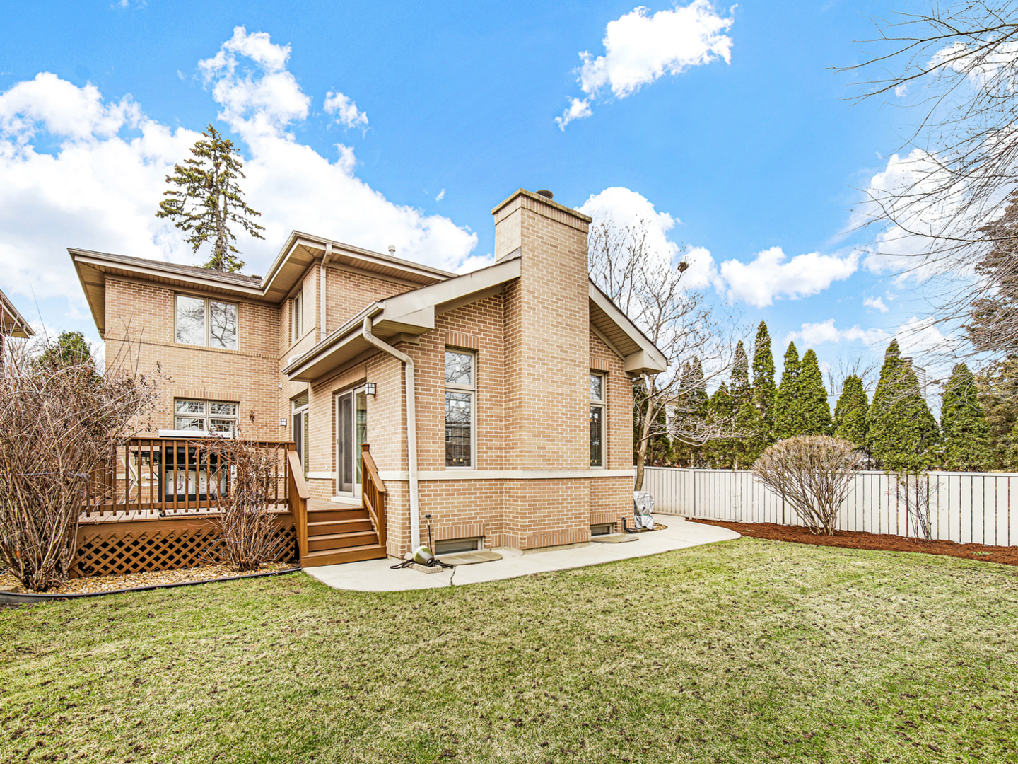 631 Riverside Drive Park Ridge, IL 60068 - Photo 29 of 31 a view of a house with a yard