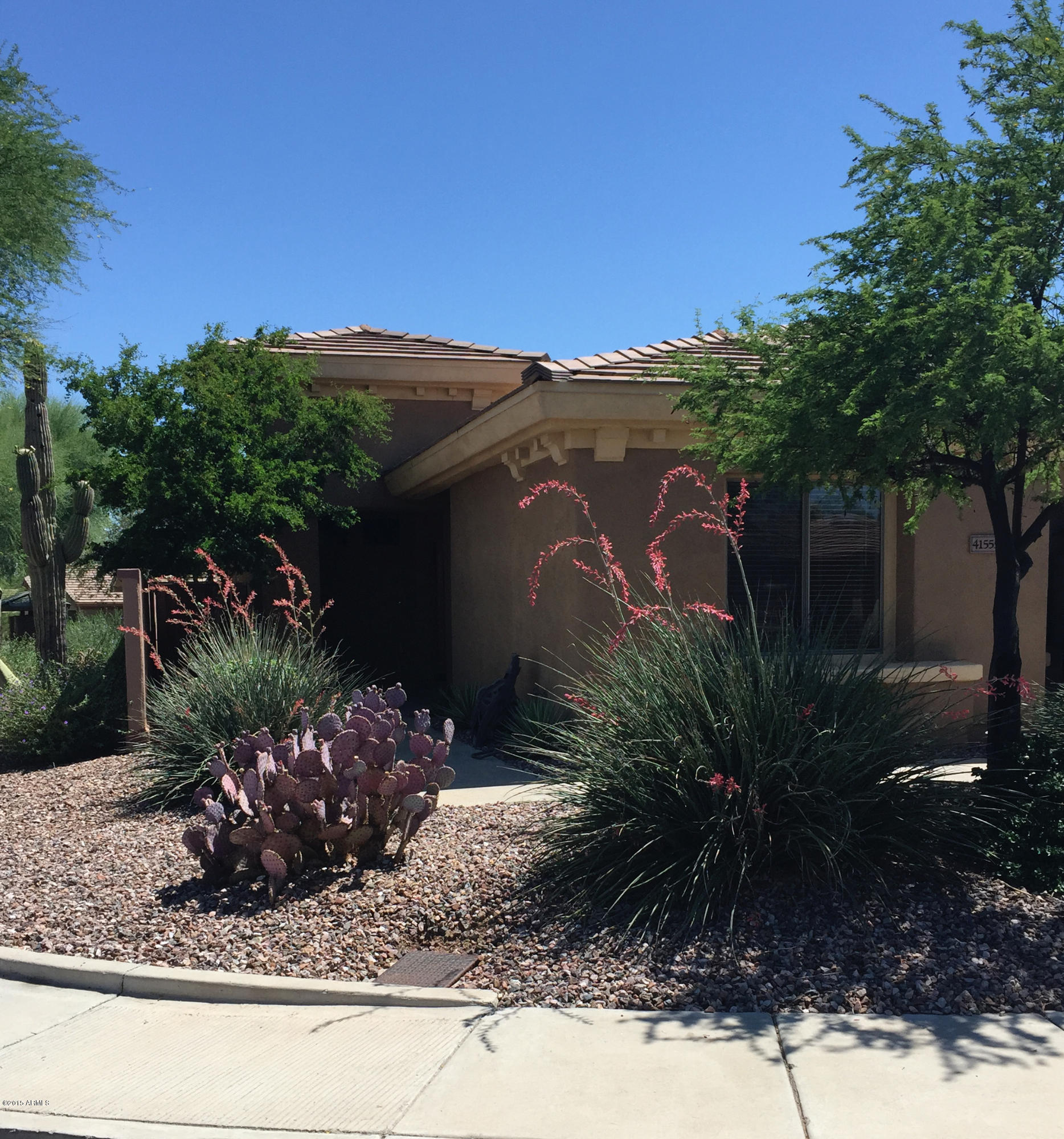 41555 North Clear Crossing Road Anthem, AZ 85086 - Photo 1 of 17 IMG_1127