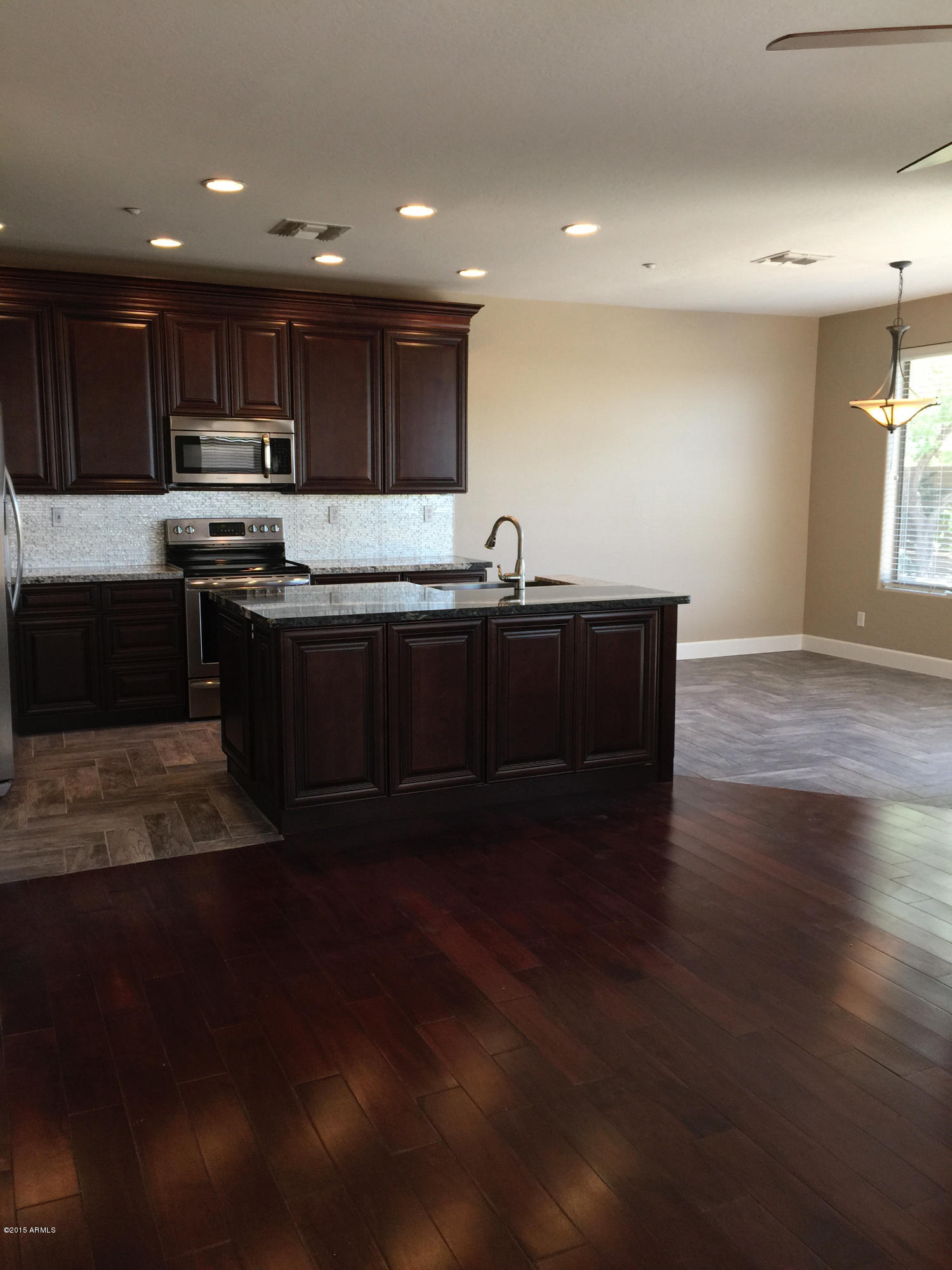 41555 North Clear Crossing Road Anthem, AZ 85086 - Photo 3 of 17 IMG_1104