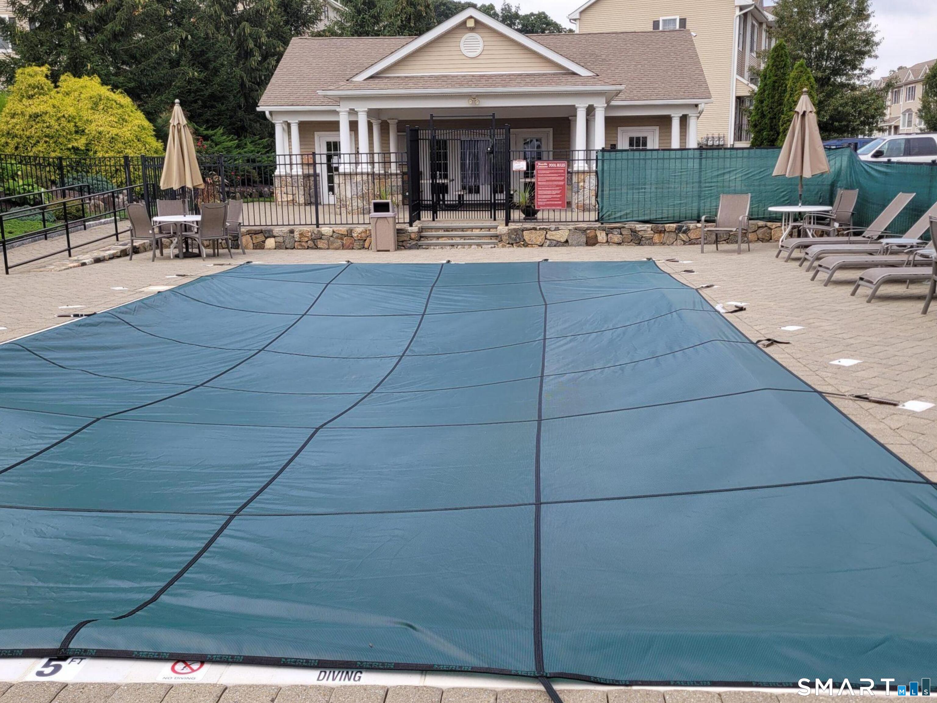 15 Scuppo Road, Unit 603 Danbury, CT 06811 - Photo 4 of 29 Pool and clubhouse