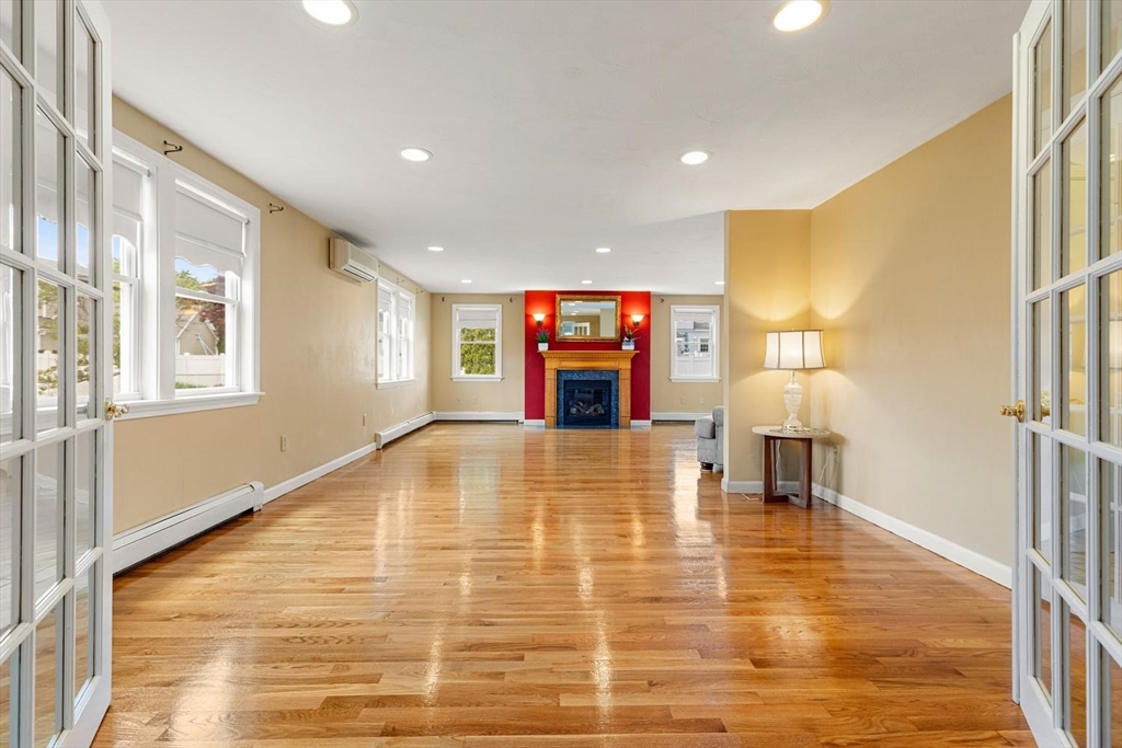 19 Altoona Road Dedham, MA 02026 - Photo 5 of 26