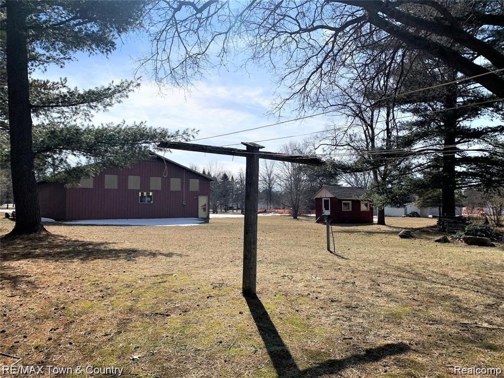 5483 West Frances Road Clio, MI 48420 - Photo 16 of 23 Fran backyard.jpg