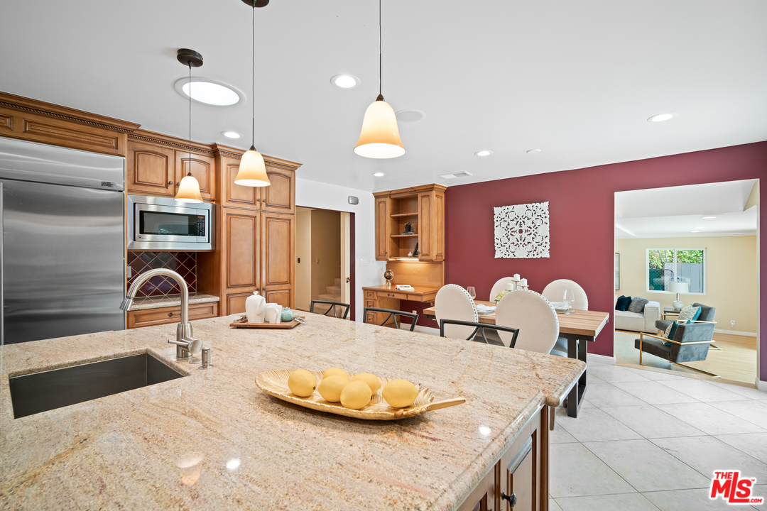 4290 Jubilo Drive Tarzana, CA 91356 - Photo 17 of 52