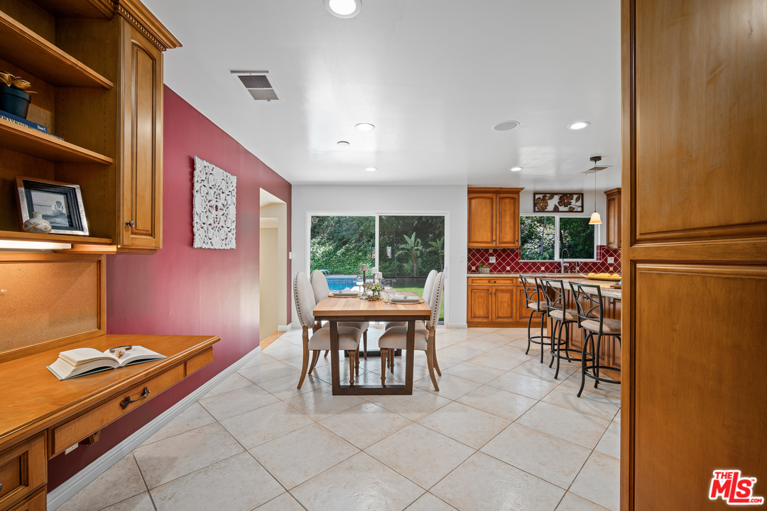 4290 Jubilo Drive Tarzana, CA 91356 - Photo 20 of 52