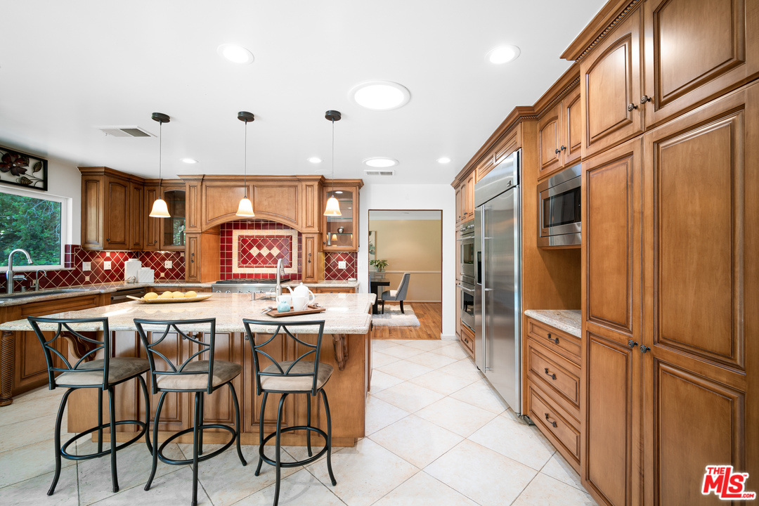 4290 Jubilo Drive Tarzana, CA 91356 - Photo 21 of 52