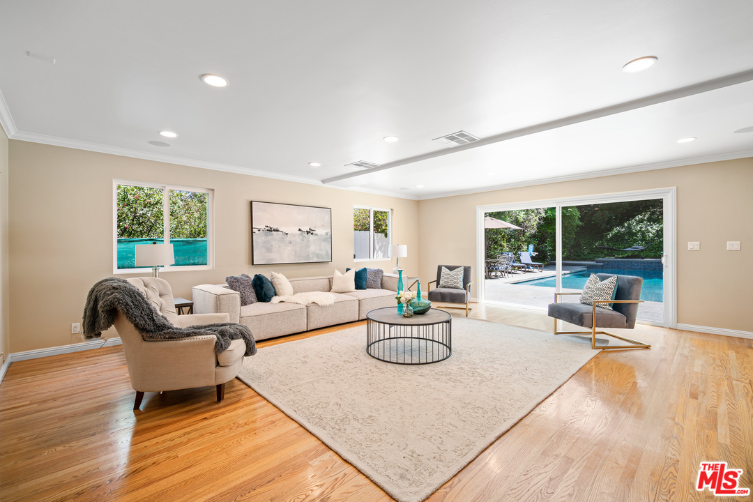 4290 Jubilo Drive Tarzana, CA 91356 - Photo 25 of 52