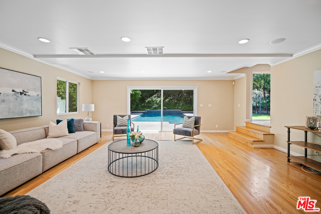 4290 Jubilo Drive Tarzana, CA 91356 - Photo 26 of 52