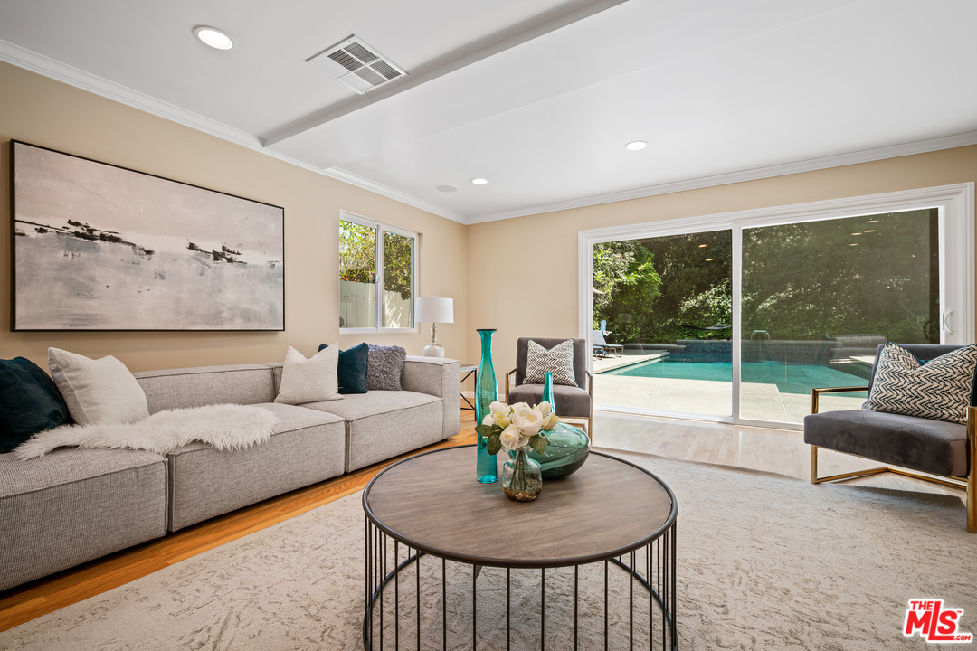 4290 Jubilo Drive Tarzana, CA 91356 - Photo 30 of 52