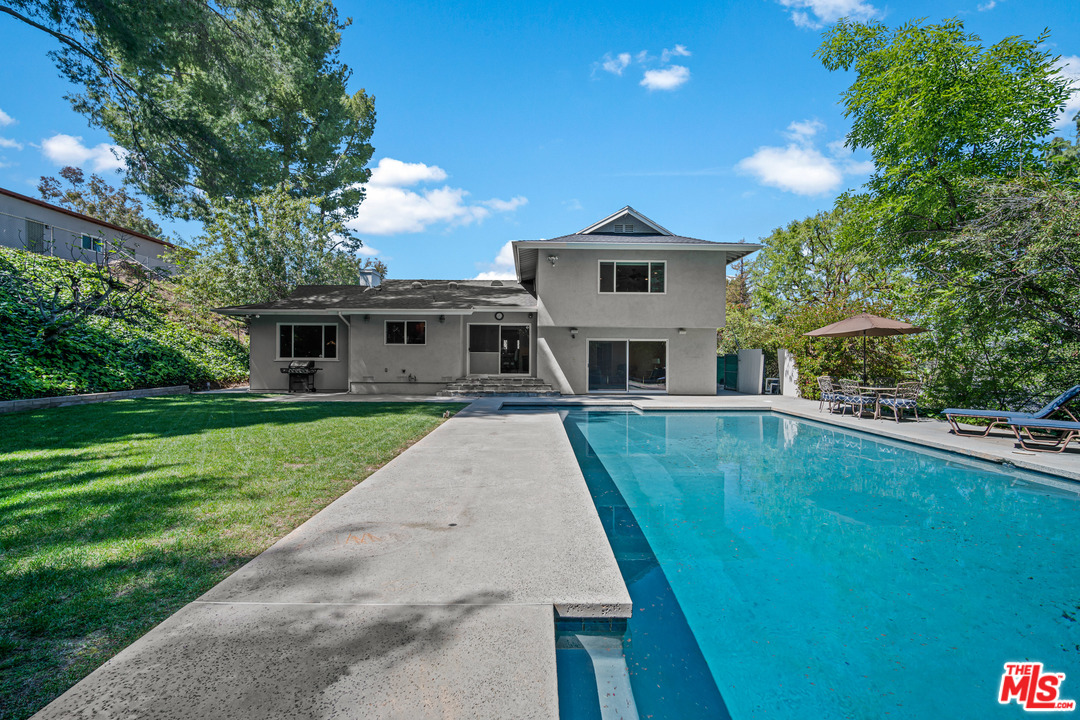 4290 Jubilo Drive Tarzana, CA 91356 - Photo 31 of 52