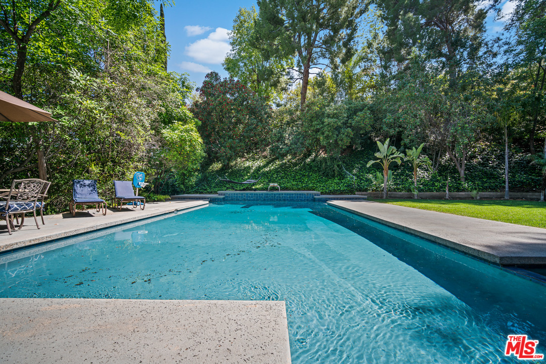 4290 Jubilo Drive Tarzana, CA 91356 - Photo 32 of 52