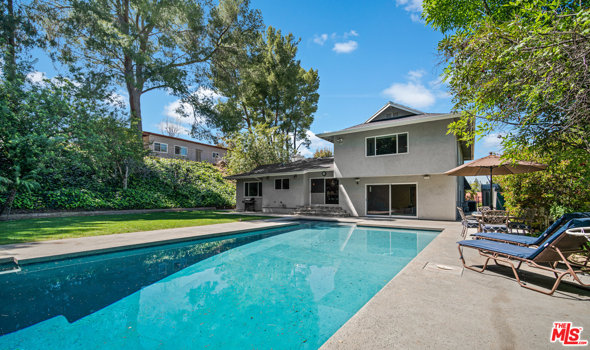 4290 Jubilo Drive Tarzana, CA 91356 - Photo 33 of 52