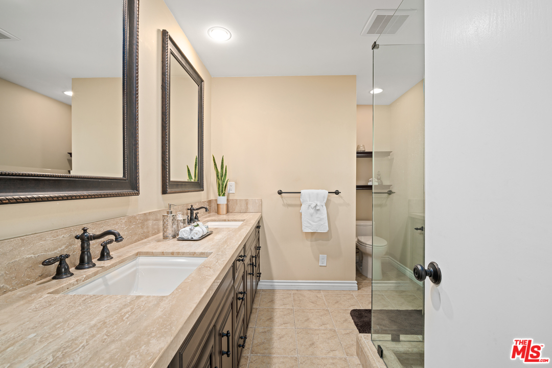 4290 Jubilo Drive Tarzana, CA 91356 - Photo 45 of 52