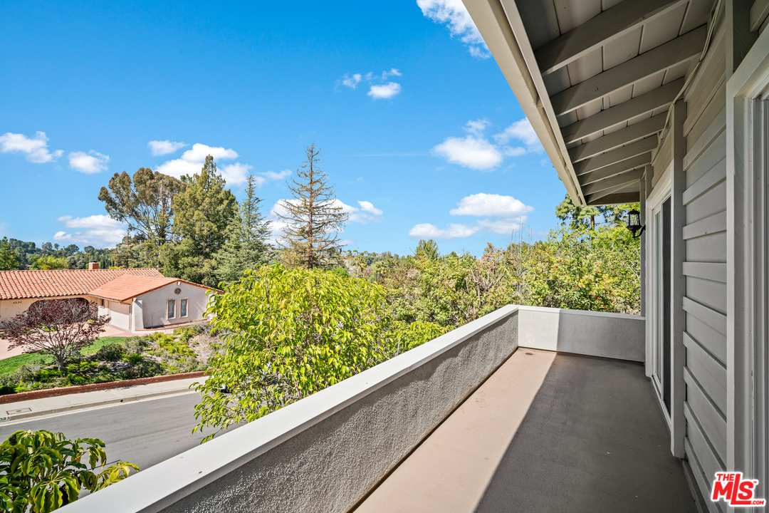 4290 Jubilo Drive Tarzana, CA 91356 - Photo 51 of 52