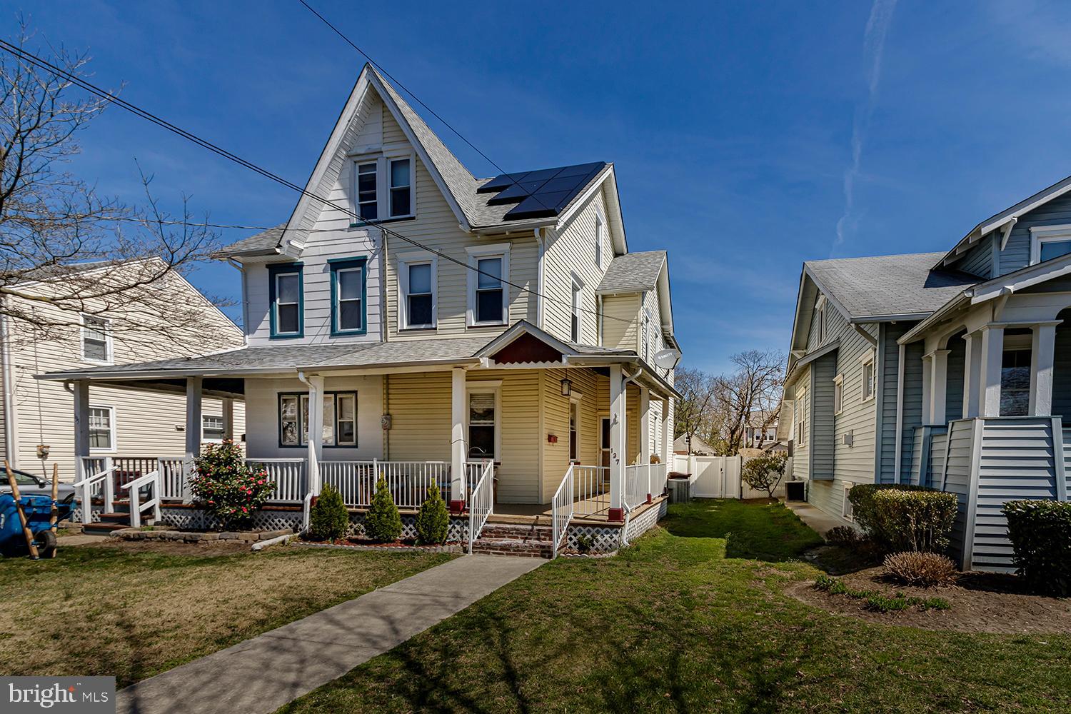 137 Lippincott Avenue Riverside, NJ 08075 - Photo 1 of 22