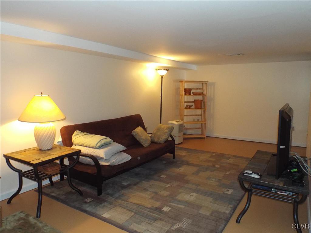 3081 Avon Road Bethlehem, PA 18017 - Photo 14 of 22 Gallery Image 14
