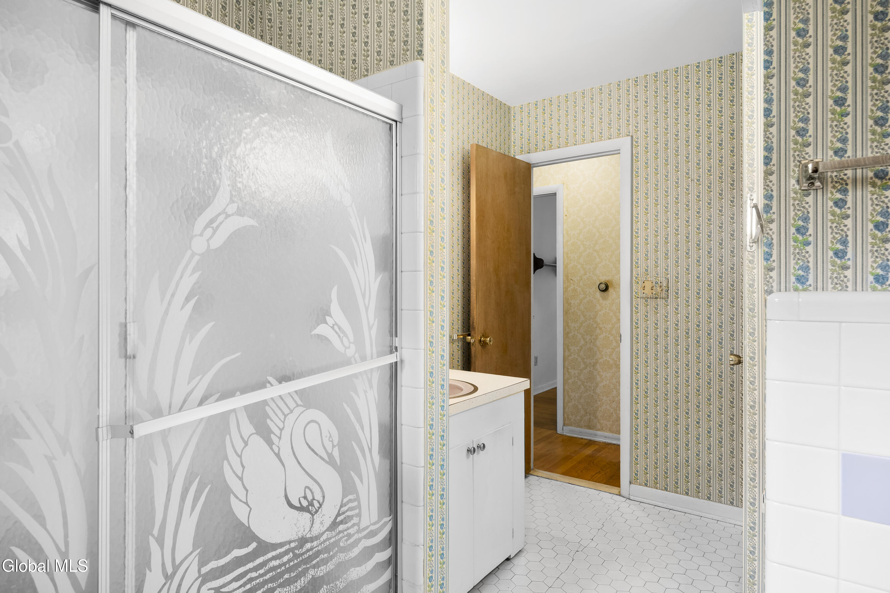 34 Greenock Road Bethlehem, NY 12054 - Photo 22 of 27 25