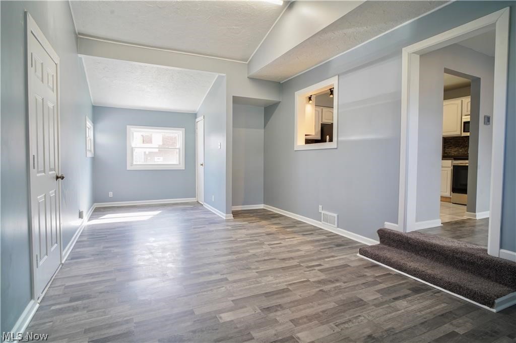 1385 South Green Road Cleveland, OH 44121 - Photo 8 of 22