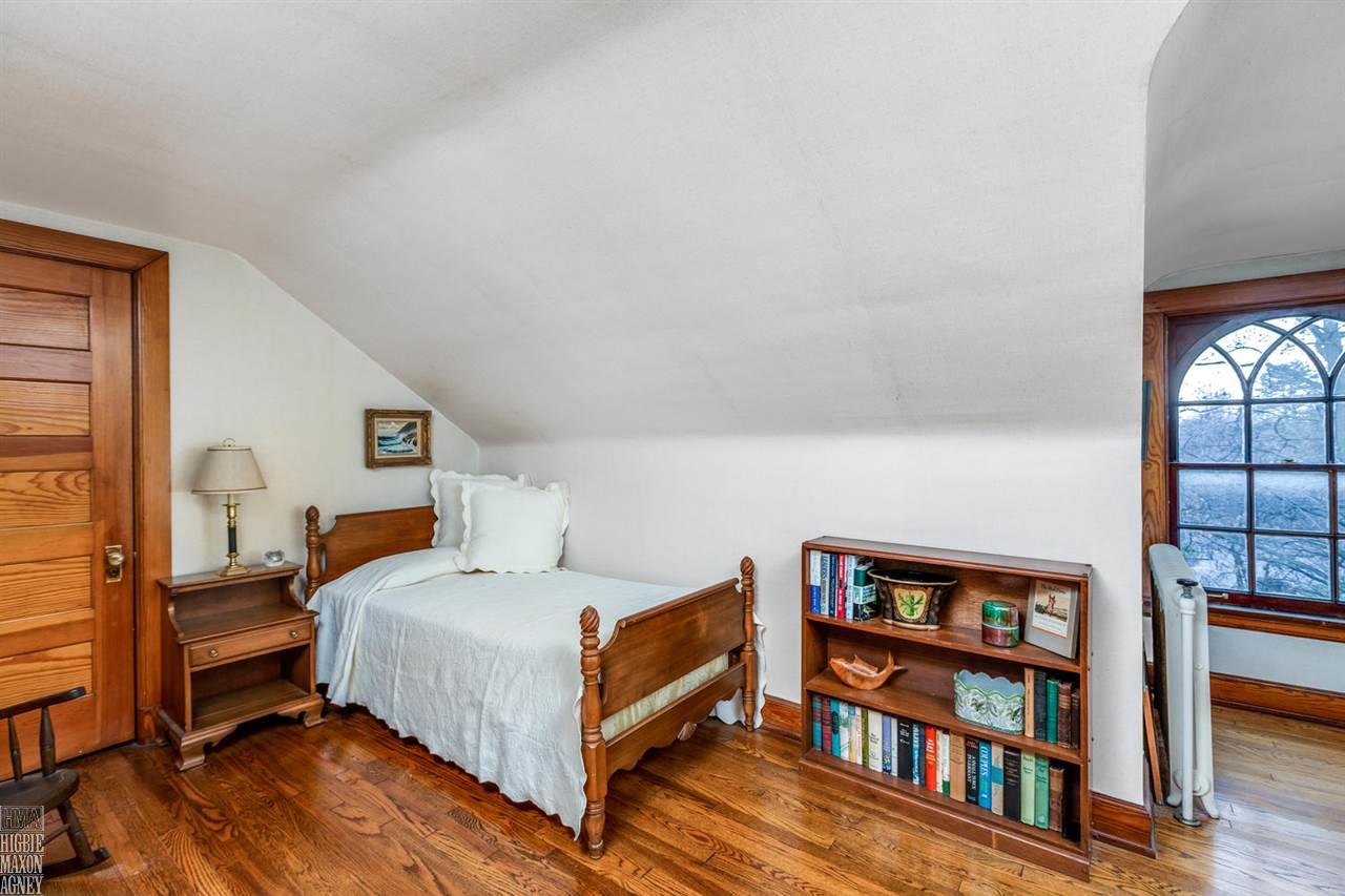 1014 Bishop Road Grosse Pointe, MI 48230 - Photo 35 of 44 31368577-34.JPG