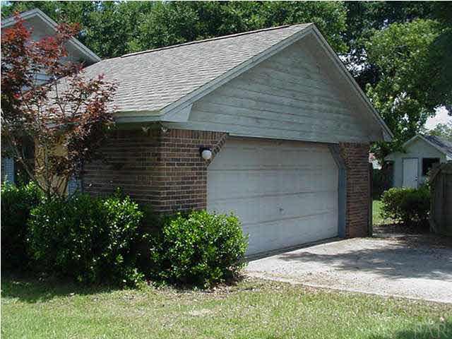 845 Valley Ridge Circle Pensacola, FL 32514 - Photo 3 of 13 side