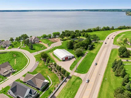 $874,900 | 7860 Laketown Parkway, Waconia, MN 55387