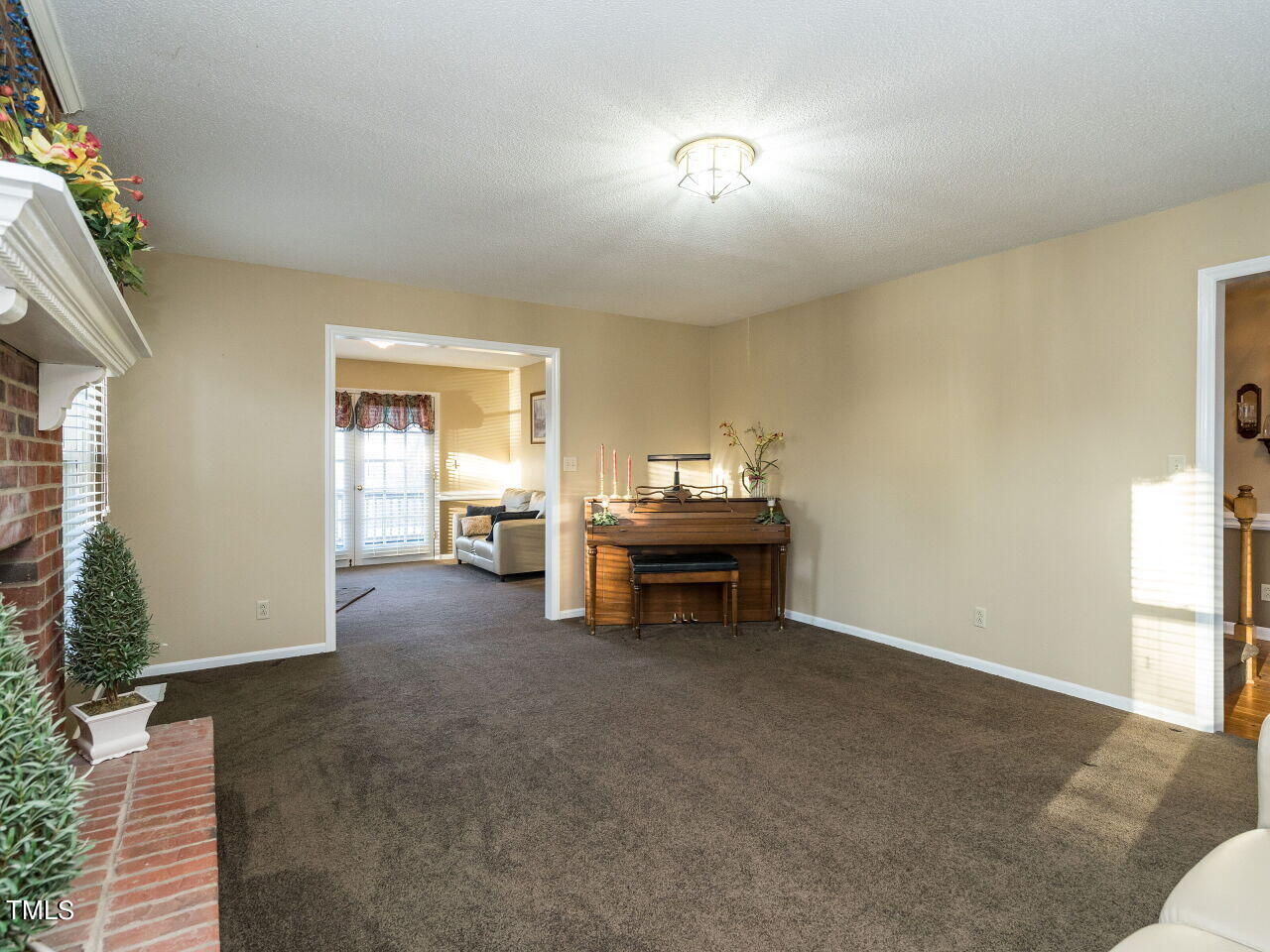 402 Hillside Drive Smithfield, NC 27577 - Photo 7 of 27 a view of kitchen and workspace