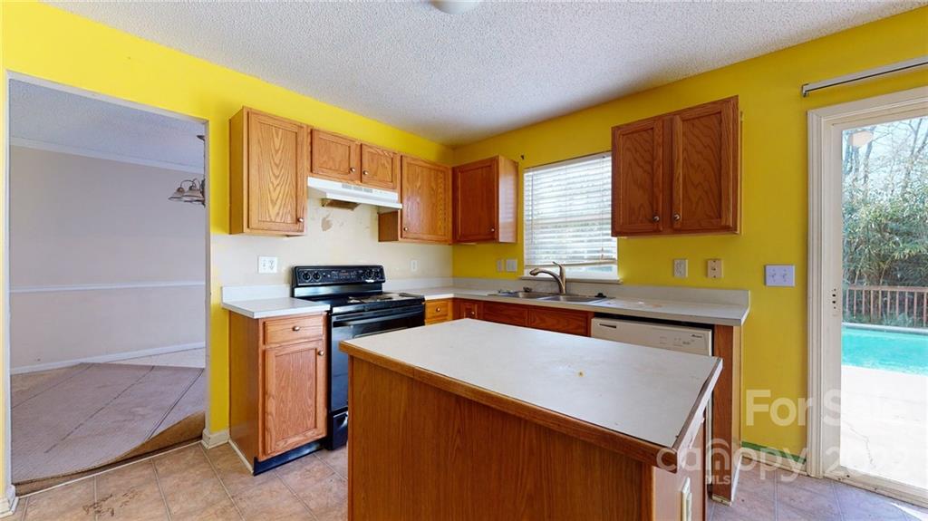 11329 Gold Pan Road Charlotte, NC 28215 - Photo 12 of 47 Gallery Image 12