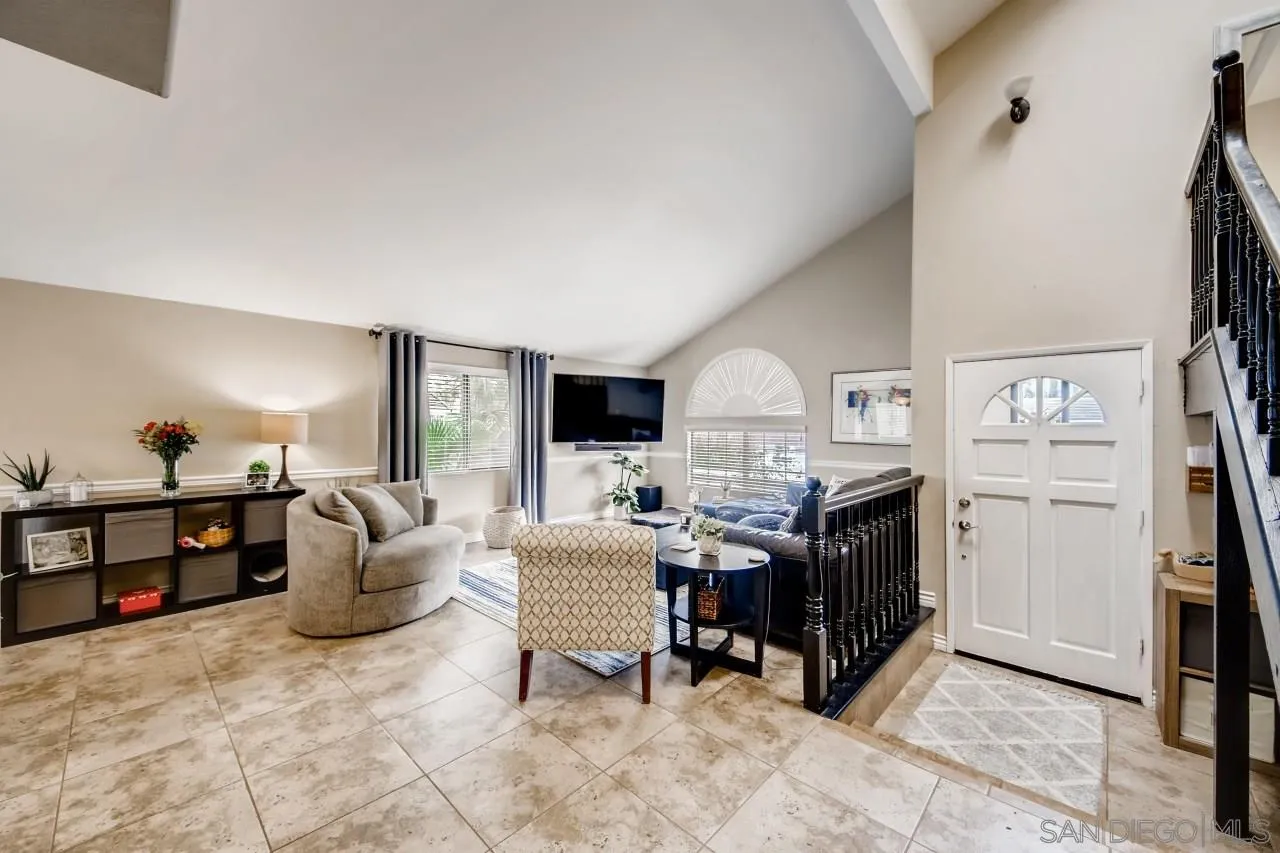 13882 Country Creek Road Poway, CA 92064 - Photo 3 of 24 Gallery Image 3