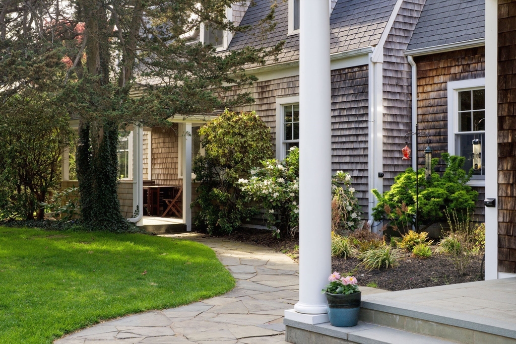 796 Jerusalem Road Cohasset, MA 02025 - Photo 3 of 21